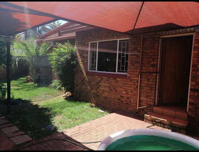 3 BEDROOM HOUSE SOLD IN FLORAUNA